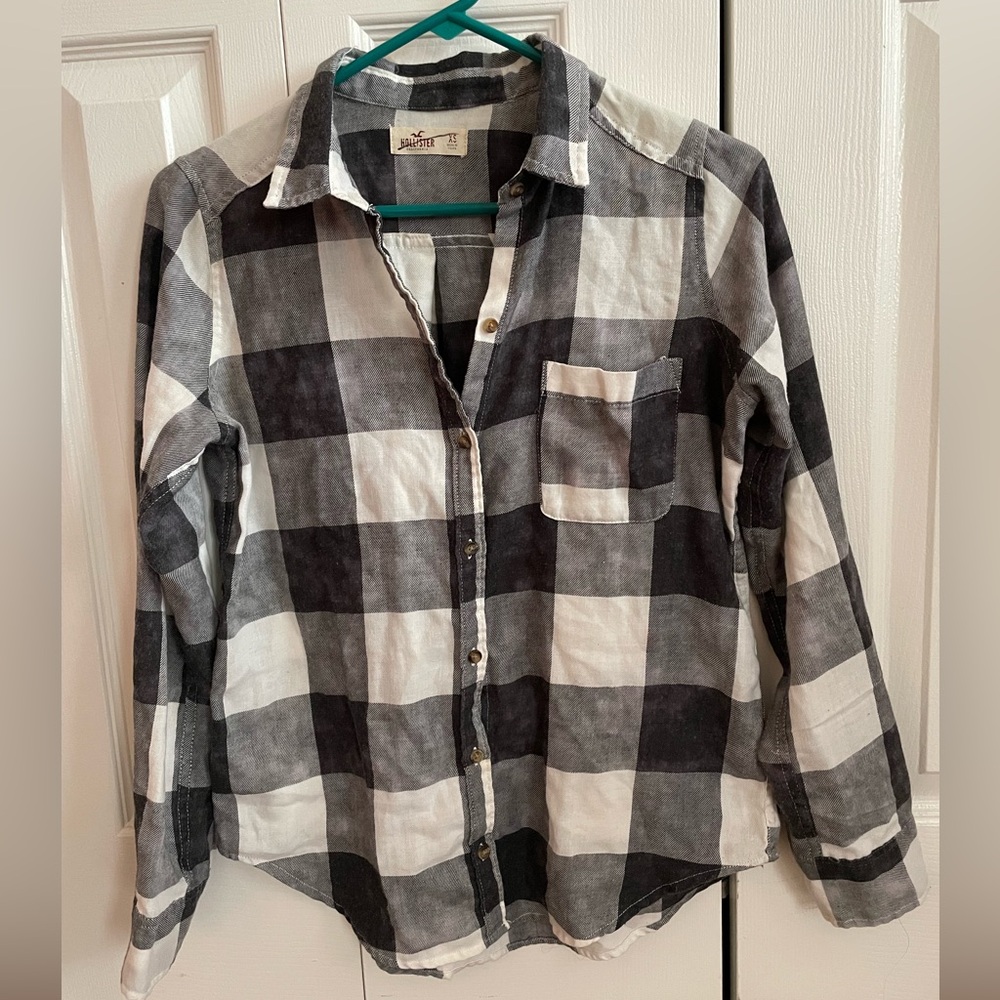 Hollister Black and White Plaid Shirt